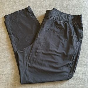 Eddie Bauer Athletic Pant. Like new.